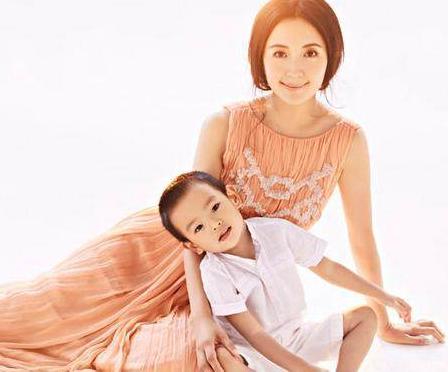 贾静雯至尊红颜是哪年的,至尊红颜贾静雯火吗