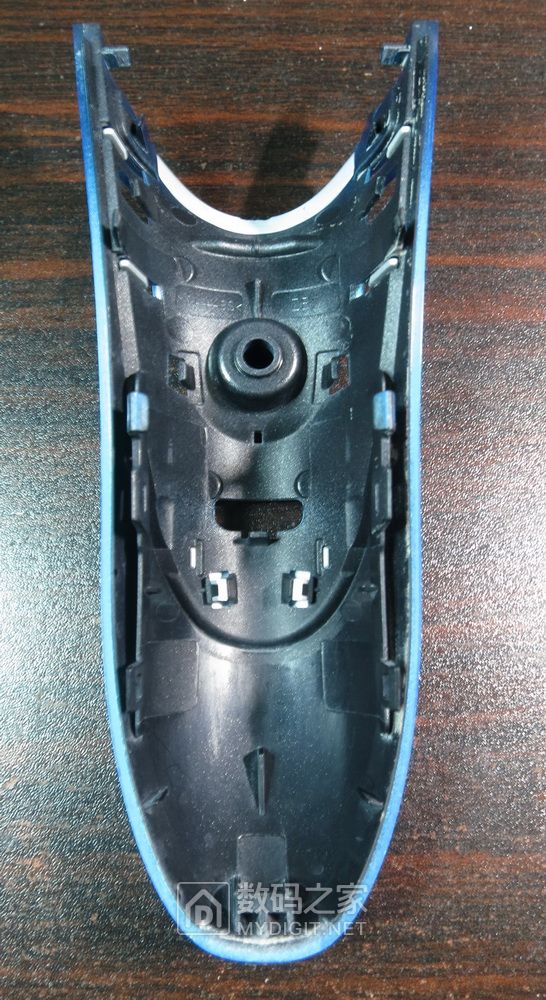 飞利浦三头剃须刀刀头拆卸清洗,传统剃须刀剃须的感受