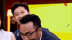 汪涵把80后的零食搬出来,汪涵吃槟榔主持节目