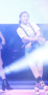 媳妇把酒瓶子放下，别玩了