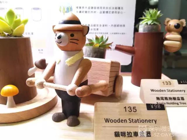 这家店挂着音乐盒的招牌，里面竟然藏着一个免费游乐园？