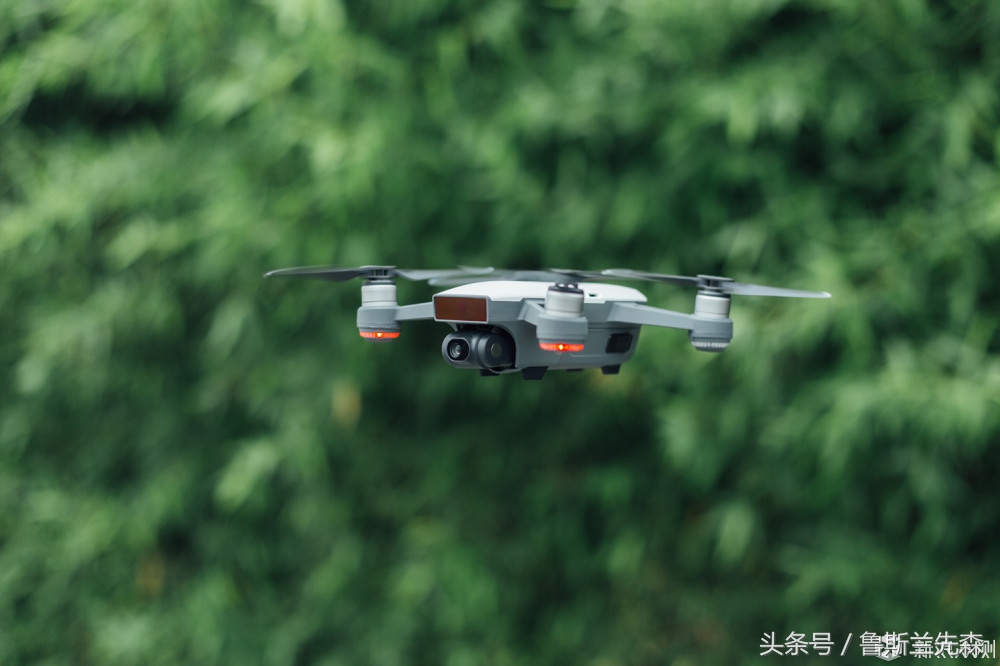 大疆精灵航拍机,大疆晓对比大疆精灵3