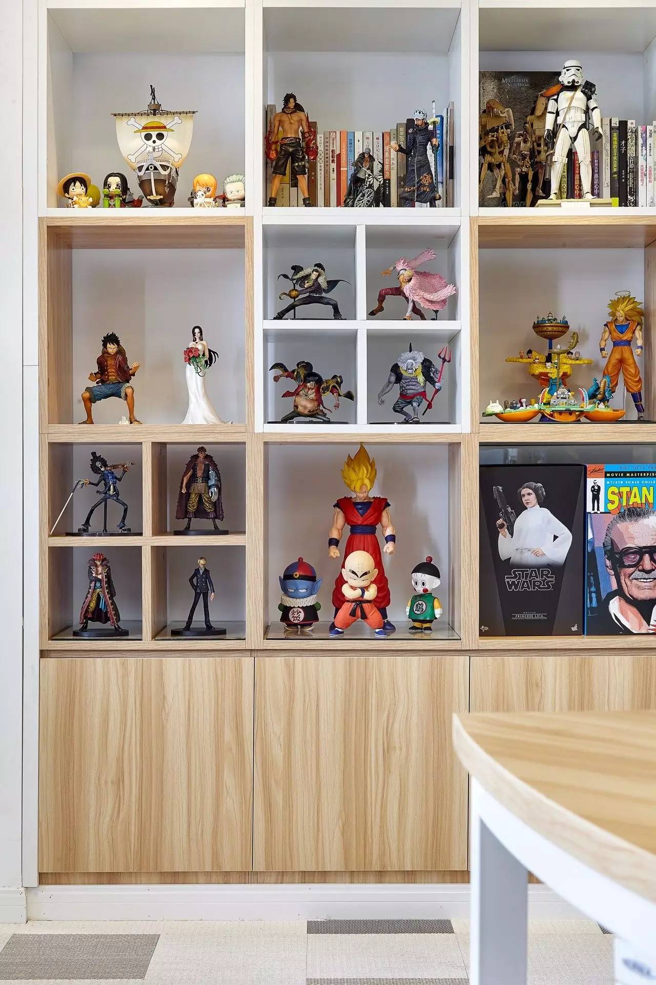 爱情公寓里面的角色都是什么工作,爱情公寓主角的工作到底是什么