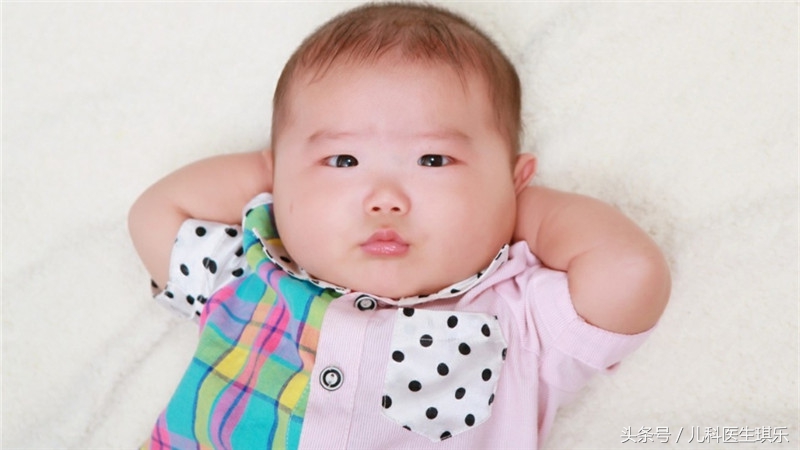 宝宝三天没拉大便是攒肚子吗,宝宝三天没大便是喂养不足吗