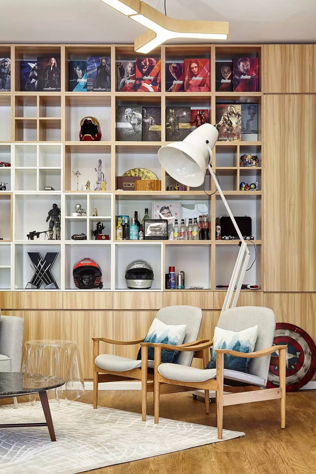 爱情公寓里面的角色都是什么工作,爱情公寓主角的工作到底是什么