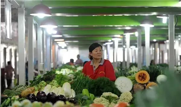 石家庄市区内最大的菜市场,石家庄网红菜市场