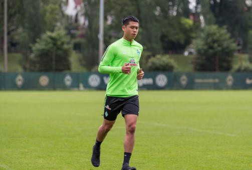 人民日报盛赞u23国足,日本主帅夸赞u23