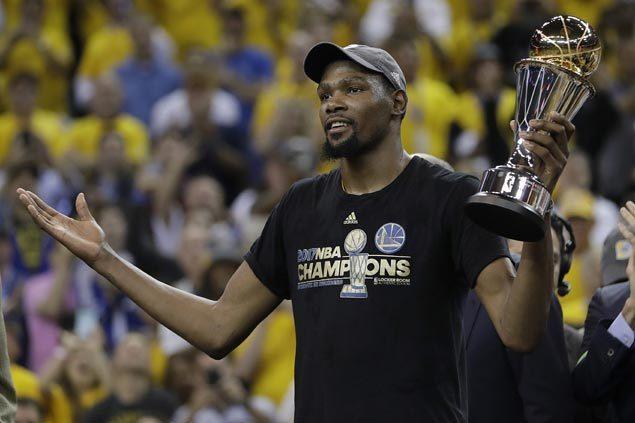 杜兰特评勇士夺冠,杜兰特第一次获得fmvp视频