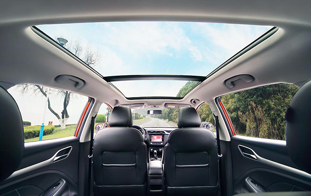 廉价又实用的车,一代神车全景天窗没有豪华的配置