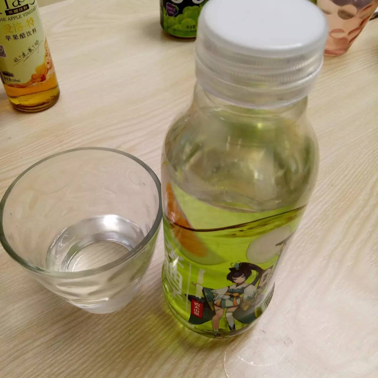 史上最走肾饮料测评！炸裂了膀胱，粉碎了味蕾