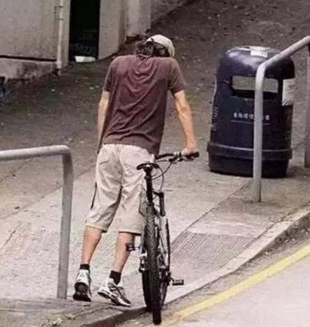 客串3秒就能赚300万,他却选择拒绝,日常座驾仅为自行车