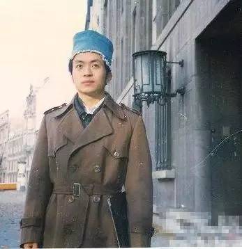 当代诗人最美的十首诗,六句七言诗大全优美