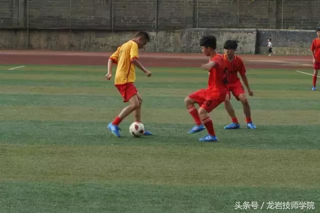 2018龙岩市中小学生足球联赛,充满激情足球比赛