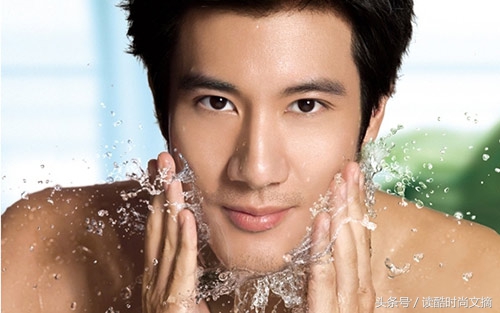 男生夏天脸上出油多控油还是补水,脸上出油严重如何控油