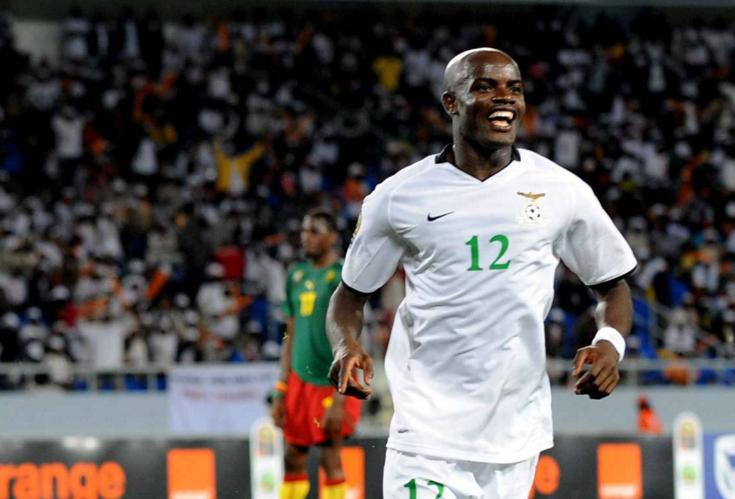 不舍得买衣服,怕家人没饭吃,上场拼到重伤,他是中超最勤勉外援