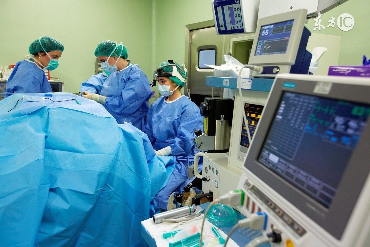 扁桃体能割一边吗,扁桃体能回缩吗