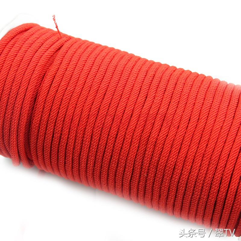 玉挂绳的正确方法,绑玉用的绳子也有讲究