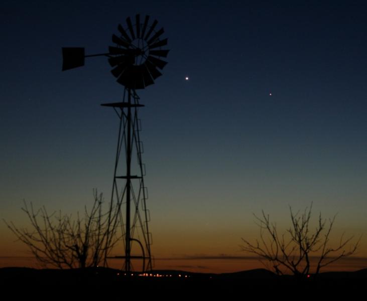 太阳高级感照片背景,超清晰太阳照片