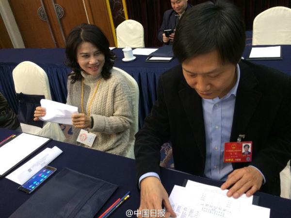 董明珠最近谈格力手机,董明珠喊雷军完整版