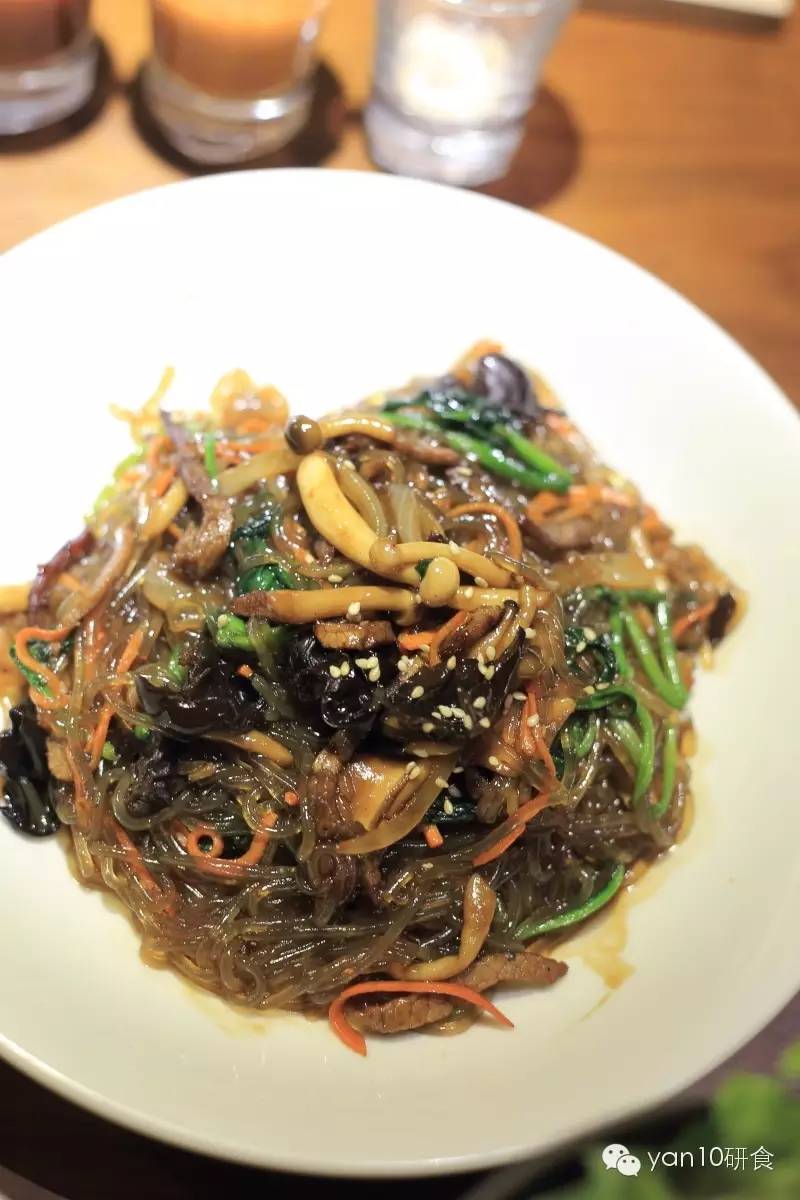 首尔必吃韩牛,逛吃中韩街火爆