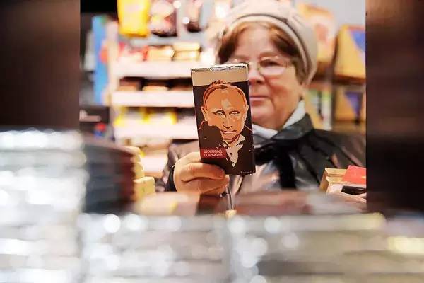 普京介绍产品视频 (普京俄罗斯商品)