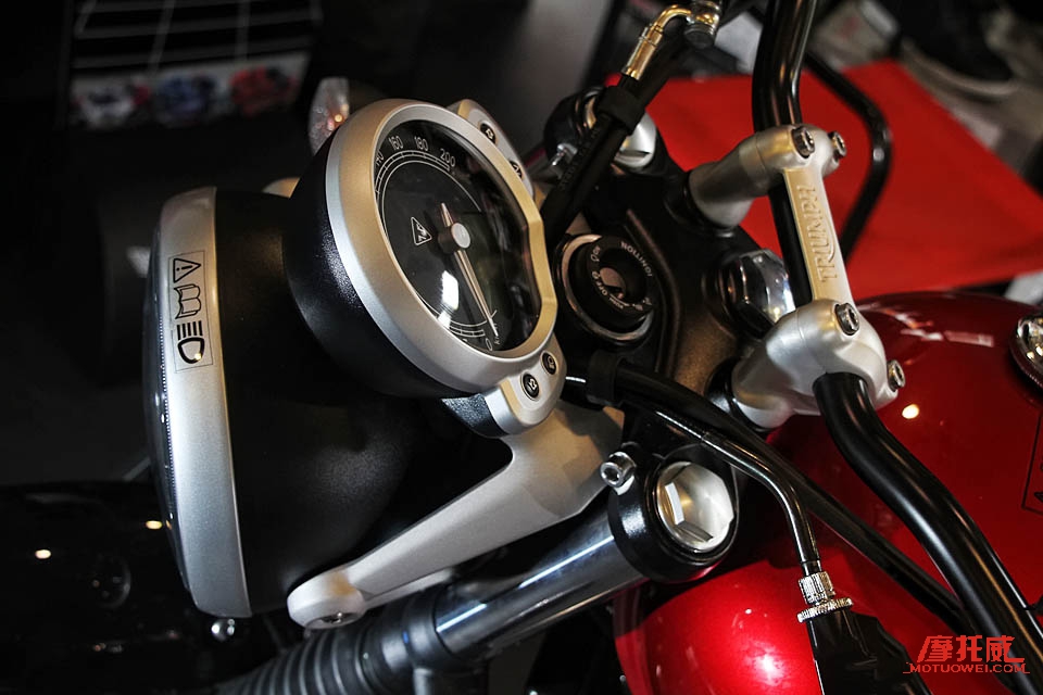 凯旋bonneville1200,凯旋bonneville红色