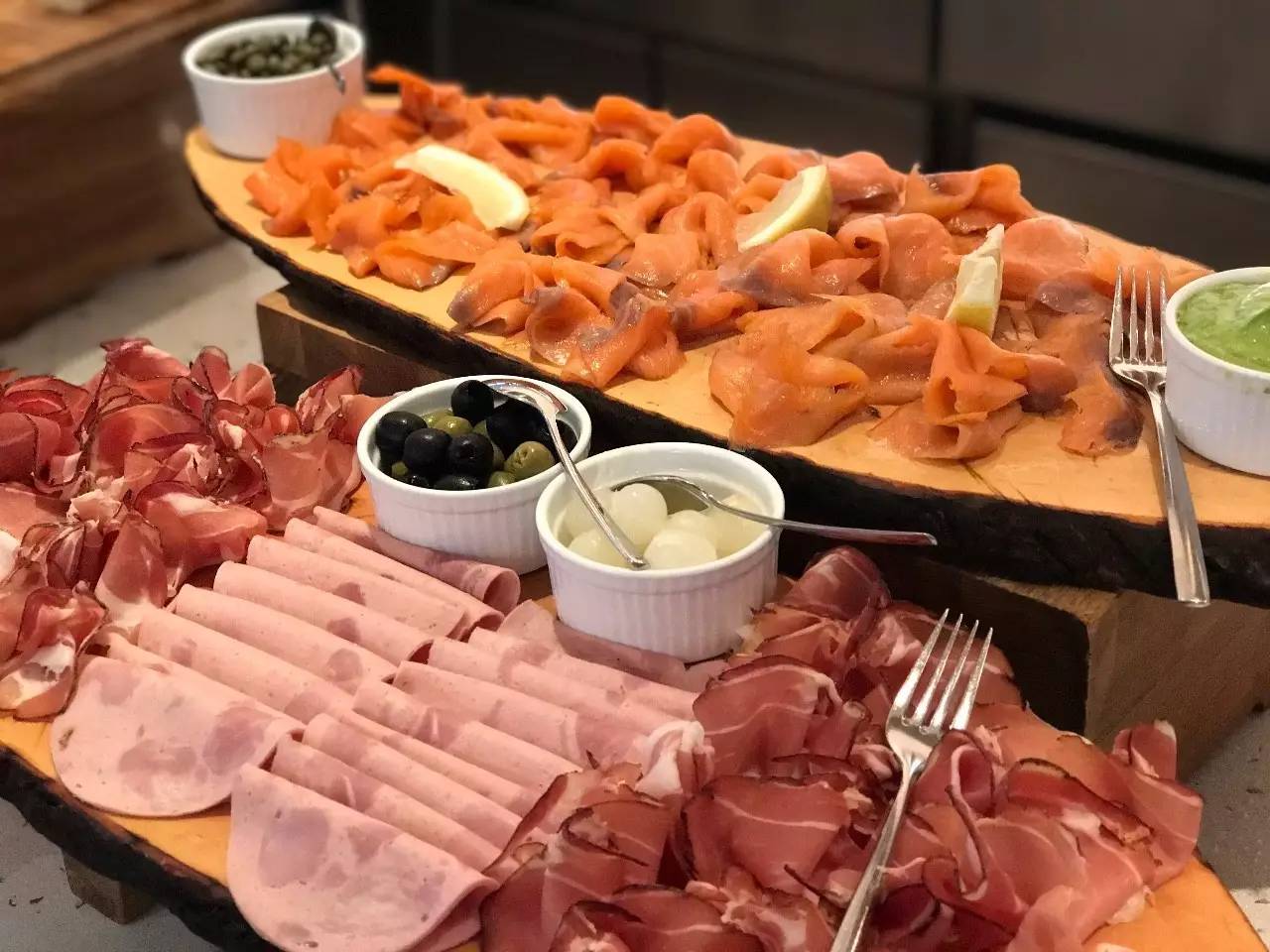 我生活在妙不可言的等待中,我们的生活在妙不可言的等待中