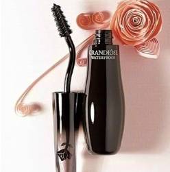 日本美容杂志《美的》评选：2017上半年最值得买的护肤品和彩妆，从平价到贵妇品牌都有