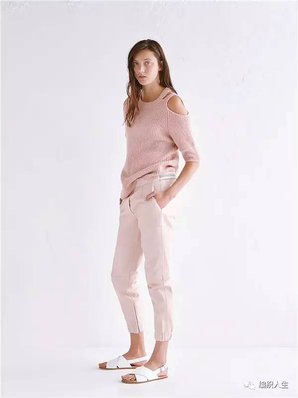 毛衣破洞风,毛衣今年最流行十款毛衣