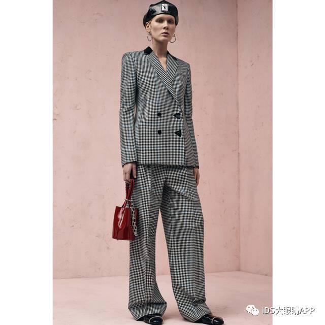 superstar周冬雨窦靖童,窦靖童周冬雨合作