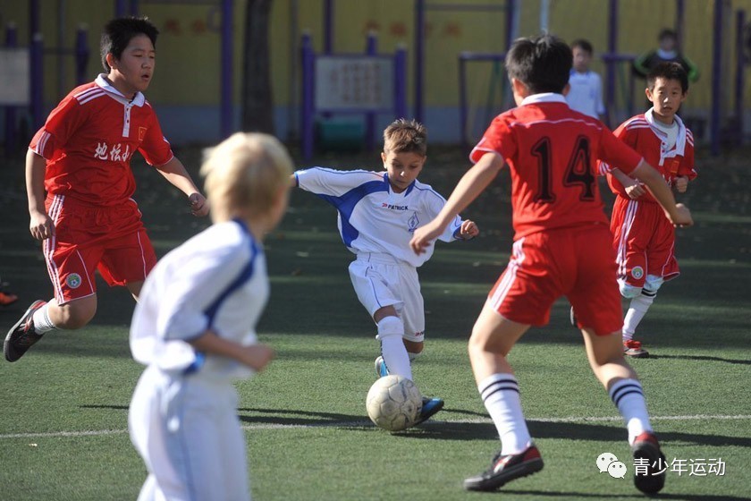 中国青年队惨败引热议,中国球队输给业余队