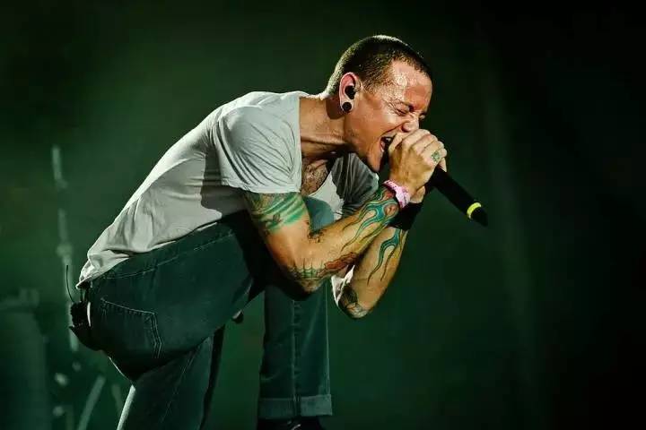 linkinpark主唱童年经历,回忆杀合拍版