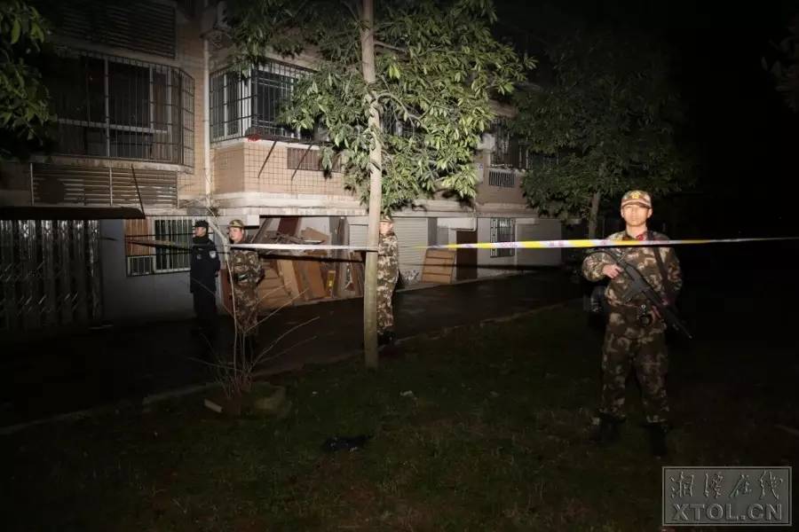 楼前塌方最新事件,楼房塌方最新事件