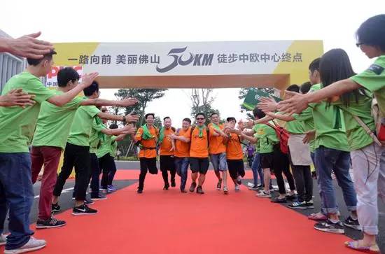 你好，我叫佛山，这是我的新名片！