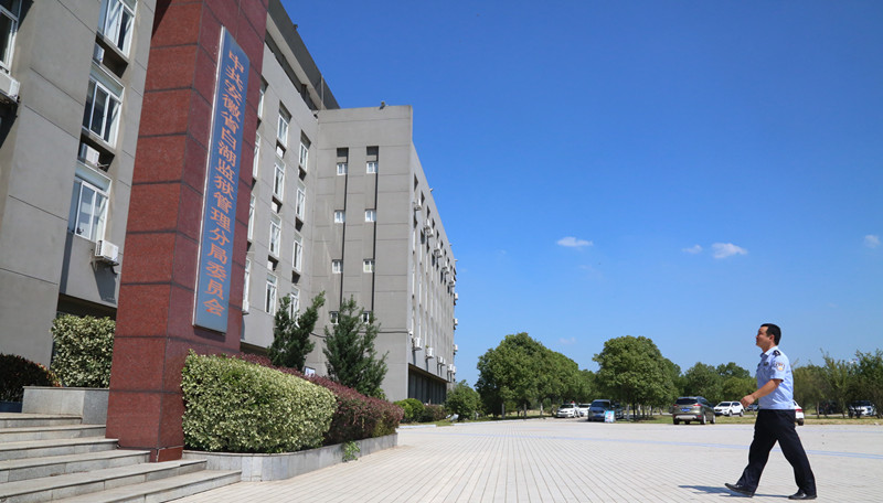 监狱民警的感人故事,微故事警察