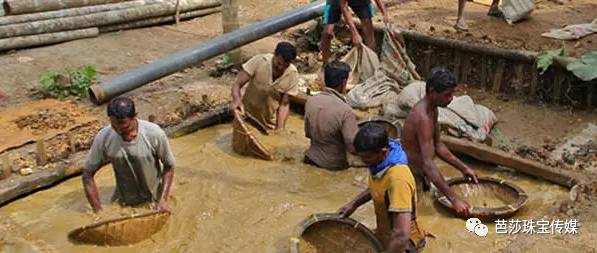 世界最大黑色星光蓝宝石多少钱,世界最顶级的星光蓝宝石