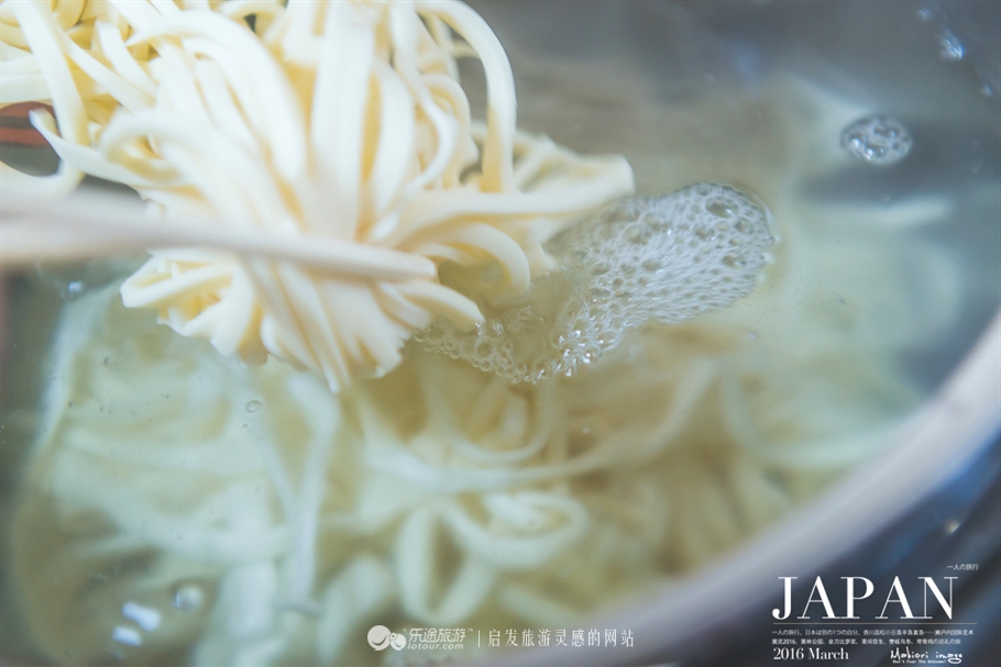 干了这碗泡面,柯南乌冬面