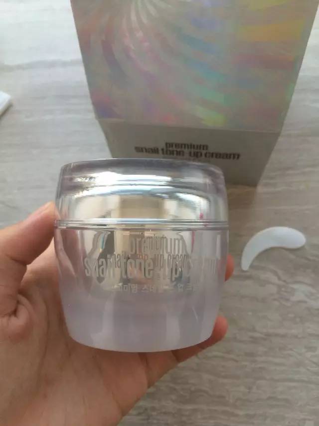 韩国进口素颜霜v7,珂莱欧素颜霜和v7素颜霜