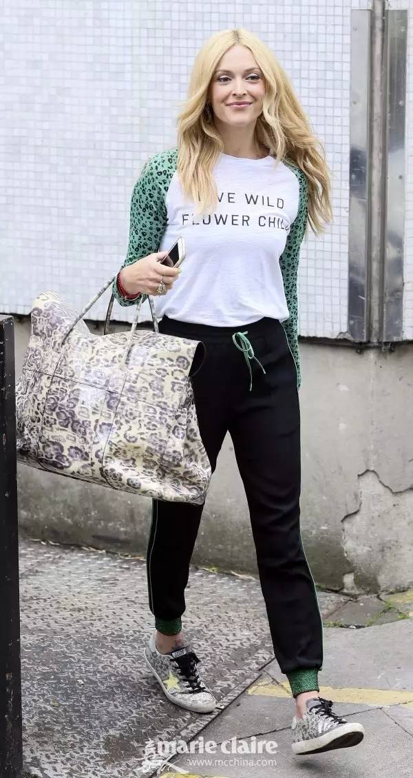 纯色t恤永不过时,与短袖说拜拜