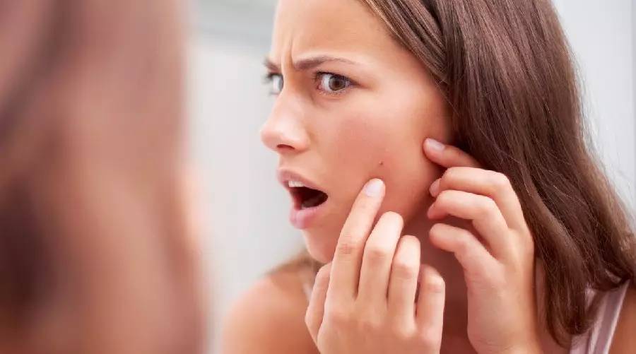 遮眼下黑眼圈细纹用什么遮瑕好,如何遮瑕遮掉黑眼圈细纹法令纹