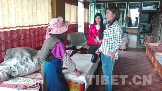 加查县拉绥乡“接地气”的宣讲，助推“四讲四爱”活动走向深入