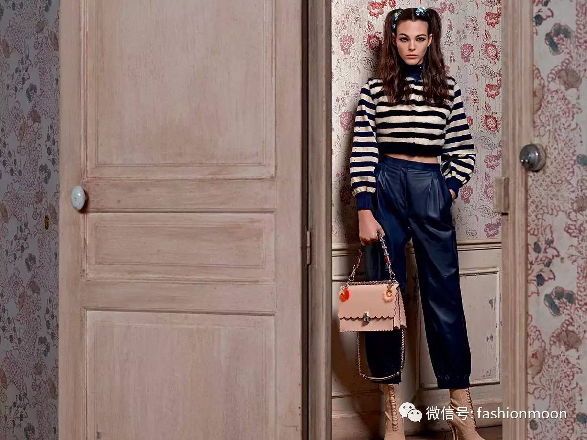 适合刚入职场的大学生的包包,50岁职场女人大牌包包