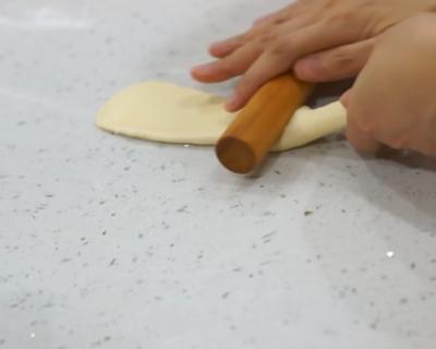 面包卷这样做非常好吃香酥软糯,如何做出松软不开裂的面包卷