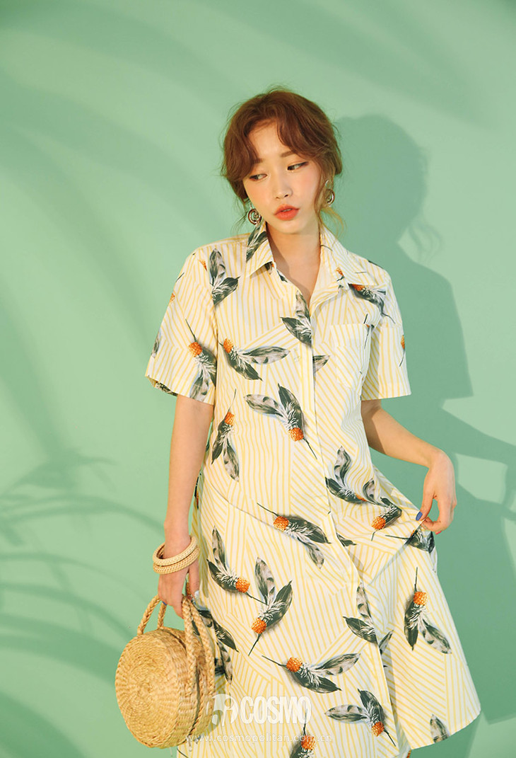 这些衣服太好看每件都想买，老板能预支下月工资不？