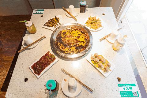 好吃得板!火爆兴文、珙县……的串串香火锅终于开到宜宾啦!一周吃7次都不够