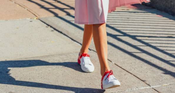 七夕怎么穿让男朋友眼前一亮,七夕情侣怎么穿甜到掉牙