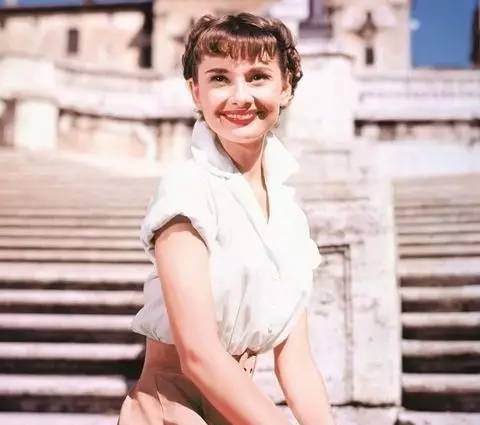 男朋友送你口红100支,男朋友一支口红都不愿意送你