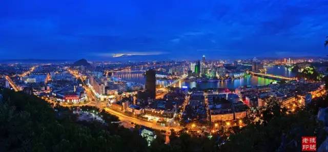 最近朋友圈是不是都被刷屏了,朋友圈刷爆了