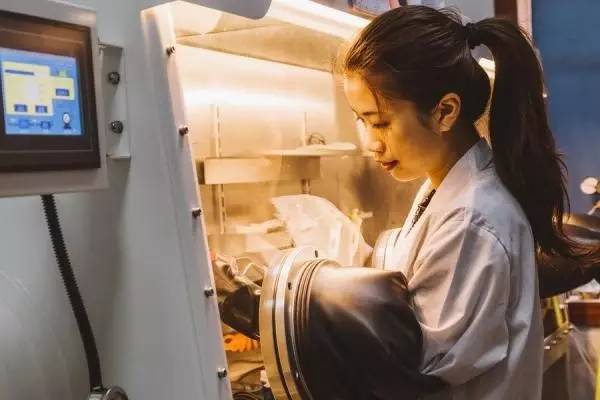 中国最年轻的正教授多少岁,30岁以下的正教授