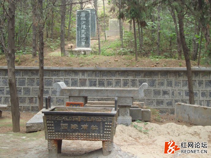 杜甫草堂故居是真实的吗,杜甫之墓真实照片